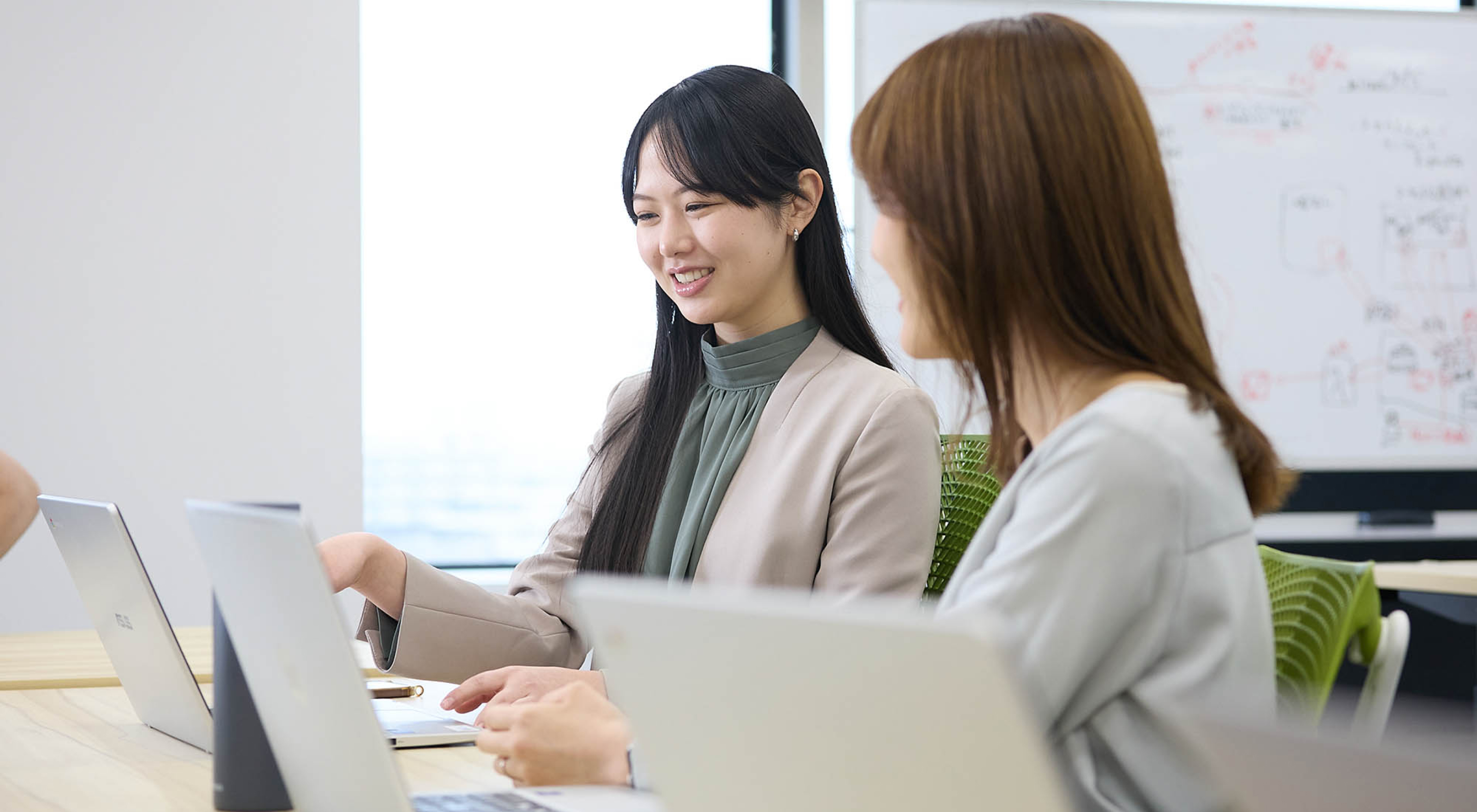 オフィス内の画像