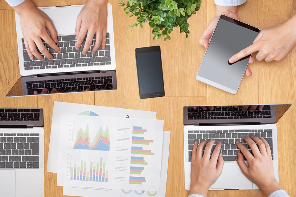 【多彩なキャリアステップ】創業以来毎年150％以上の事業成長／1億色を創る
キャリアアドバイザー（新卒紹介事業部）　1DAY選考会　※東京都勤務