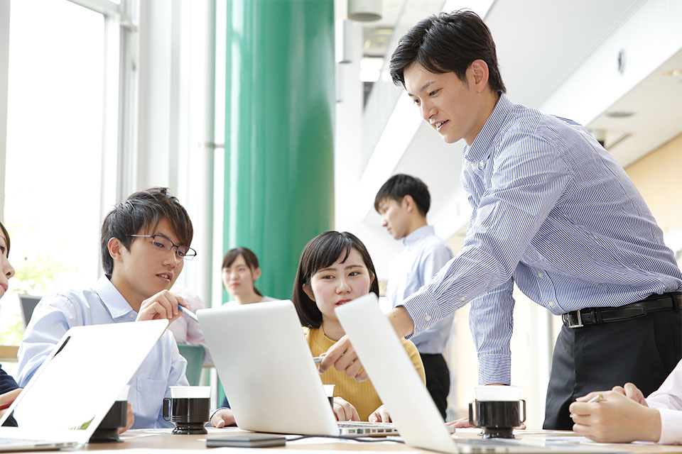 ★プライム上場★～創設間もない組織を大きくしているフェーズに携われる！！～
セールス職　1DAY選考会　※広島県勤務